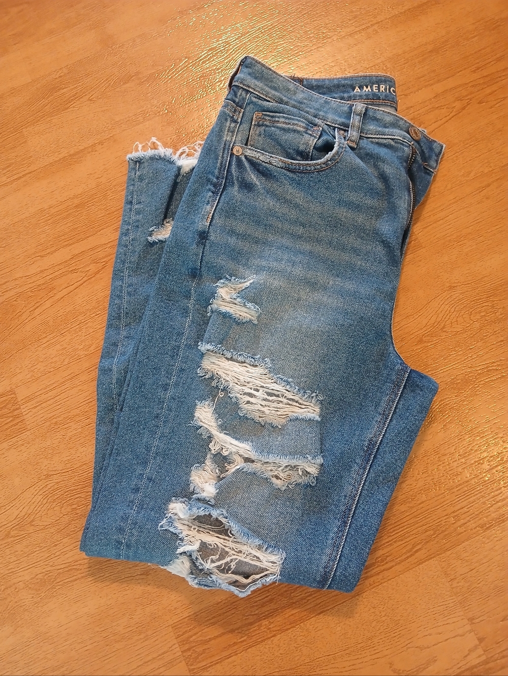 American Eagle Stretch Ripped Mom Jean